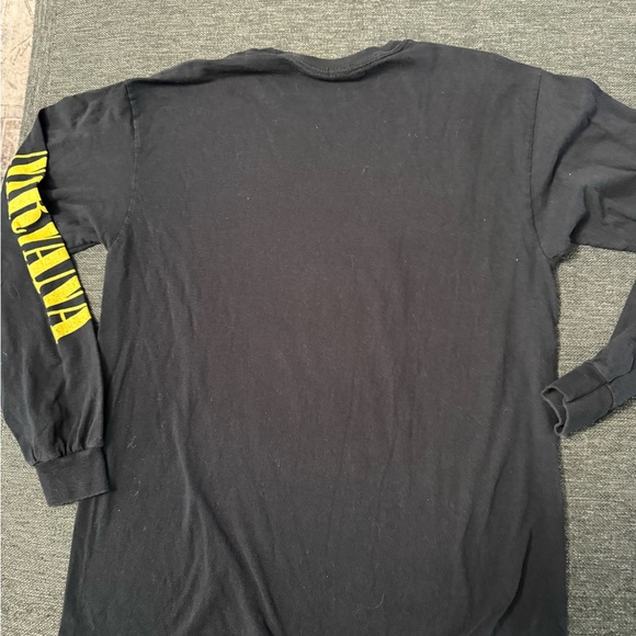 NIRVANA Black Long Sleeve with Vibrant Graphic adult large gold writing 90’s - Picture 8 of 9